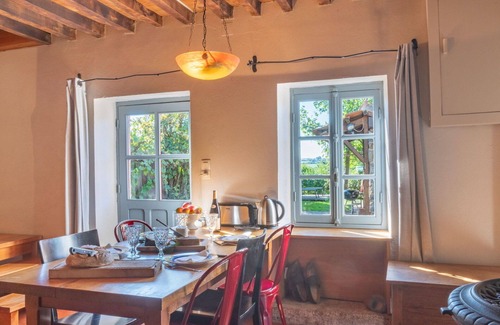 Chiddes House | Wonderful private villa for 4 people with WIFI, TV, terrace and pets allowed