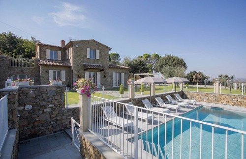 Cortona Villa | Wonderful private villa with A/C, private pool, WIFI, TV, terrace, panoramic view, close to Cortona