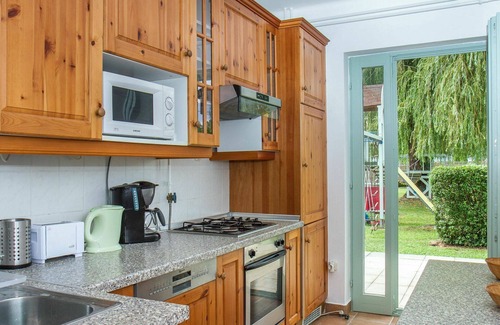 Balatonkeresztur House | Wonderful private villa for 12 people with WIFI, A/C, private pool, TV and terrace