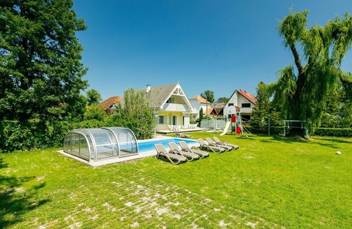 Balatonkeresztur House | Wonderful private villa for 12 people with WIFI, A/C, private pool, TV and terrace