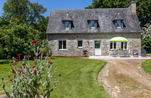 Sizun Villa | Wonderful private villa for 5 guests with WIFI, TV and pets allowed