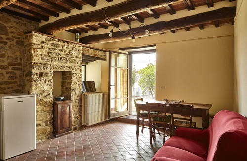 Capolona Villa | Wonderful private villa for 18 people with private pool, WIFI, TV and pets allowed, close to Are.