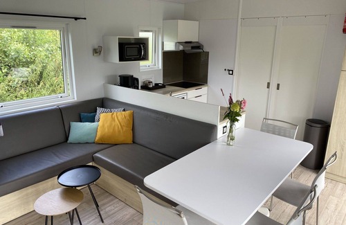 De Veenhoop House | Wonderful private villa for 6 guests with WIFI, TV, terrace and parking