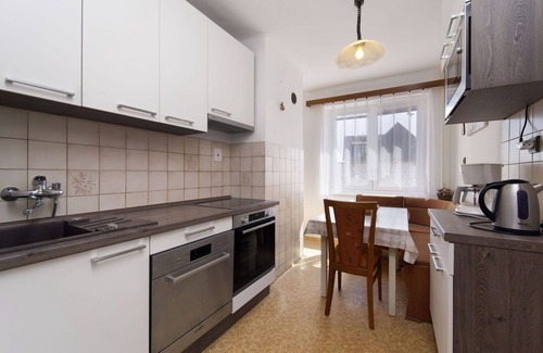 Neurazy House | Wonderful private villa for 10 people with private pool, hot tub, WIFI, TV, terrace and pets all.