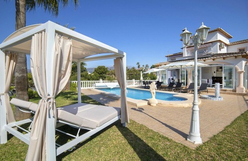 La Empedrola Villa | Wonderful private villa for 8 people with private pool, WIFI, A/C, TV and terrace