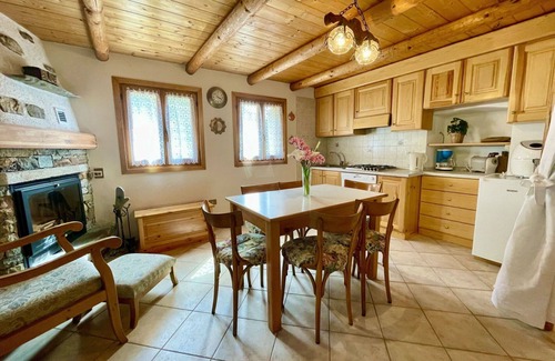 Verceia House | Wonderful private villa for 3 people with WIFI, TV, terrace and pets allowed