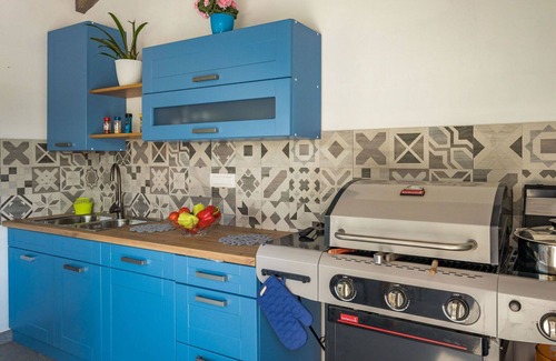 Pican House | Wonderful private villa for 13 people with WIFI, private pool, TV and terrace