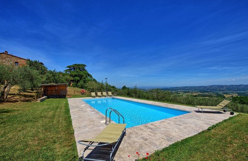 Le Piazze Villa | Wonderful private villa for 6 guests with pool, WIFI, A/C and panoramic view