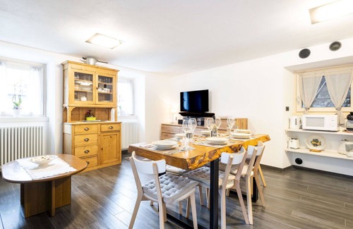 Piuro House | Wonderful private villa for 6 people with WIFI, TV, patio and pets allowed