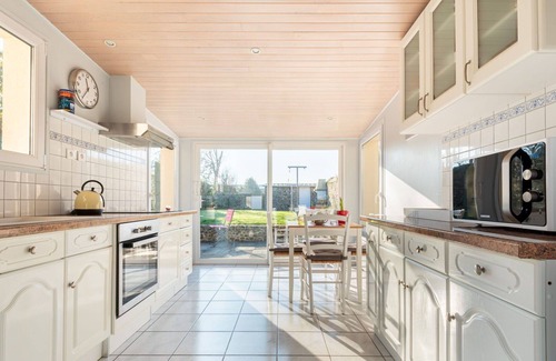 Gouville-sur-Mer House | Wonderful villa for 5 guests with WIFI, TV, terrace and pets allowed