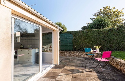 Gouville-sur-Mer House | Wonderful villa for 5 guests with WIFI, TV, terrace and pets allowed