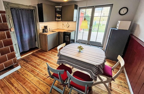 Leopoldshagen House | Wonderful villa for 5 guests with TV, terrace and pets allowed