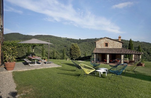 Gaiole in Chianti Villa | Wonderful villa for 16 guests with A/C, private pool, WIFI, TV, patio and panoramic view