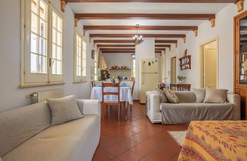 Marsala House | Wonderful villa for 8 guests with private pool, hot tub, A/C, WIFI, TV and terrace