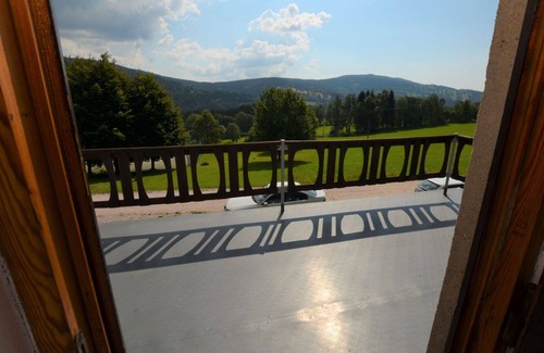 Vitkovice House | Wonderful villa for 6 people with WIFI, TV, terrace, pets allowed and panoramic view