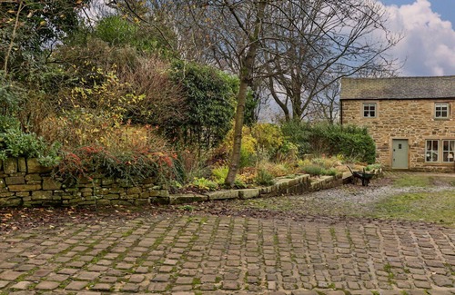 Blackburn House | Wonderful villa for 3 people with WIFI, TV and pets allowed