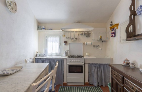 Castellaro House | Wonderful villa for 3 people with WIFI, TV, terrace, pets allowed and panoramic view