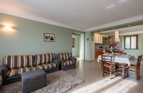 Gottasecca House | Wonderful villa for 7 people with hot tub, WIFI, TV, patio, pets allowed and panoramic view