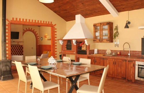 Montijo House | Wonderful villa for 6 people with pool, A/C, WIFI, TV and terrace