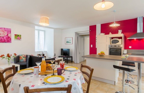 Plouneour-Trez Villa | Wonderful villa for 4 guests with WIFI, TV, terrace and pets allowed