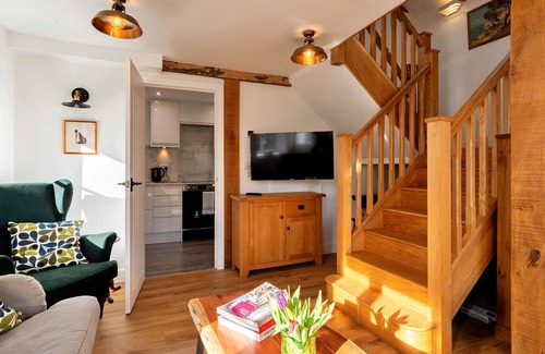 Chilton Foliat House | Wonderful villa for 4 people with WIFI, terrace and pets allowed