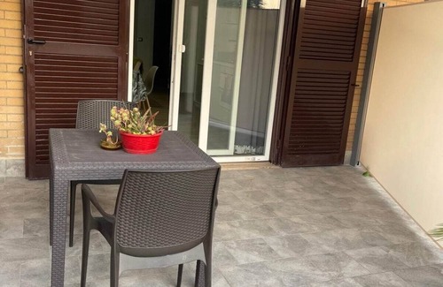 Zona XVIII Capannelle Apartment | Wonderfully cozy with atrium and garden 7 min walk from Metro A