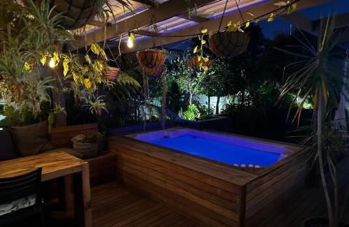 Blouberg Rise House | Wood fired Hot Tub-Relaxing Escape