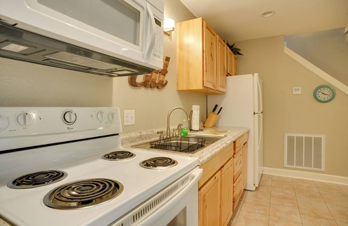 Gilbertsville Apartment | Wooded Gilbertsville Hideaway on Kentucky Lake!