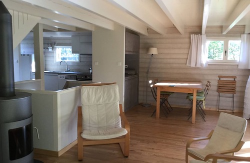 Lacanau Ski Chalet | Wooden chalet on Lacanau lake: a haven of peace surrounded by nature .