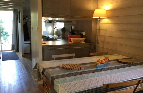 Lacanau Ski Chalet | Wooden chalet on Lacanau lake: a haven of peace surrounded by nature .