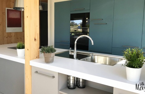 Santec Villa | Wooden house with swimming pool 150 m from the beach, large garden