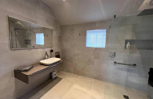 Loughborough Apartment | Woodhouse Retreat
