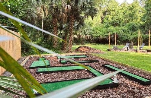 St. Augustine House | Woodland Reserve - Mini Golf, Home-Gym, and More! Only 10 Minutes from Downtown