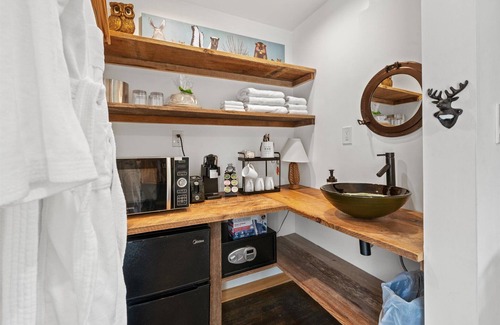 Hancock Hotel | Woodland Retreat | Cozy King Room with Whimsical Forest Charm