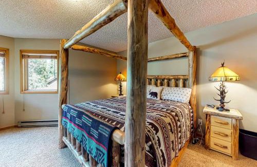 Warrior's Mark Apartment | Woods Manor 101A