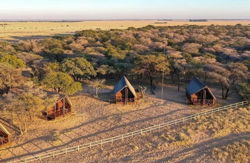 Ratlou Cabin | Woodside Game Lodge