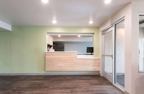 Bensalem Hotel | WoodSpring Suites Philadelphia Northeast