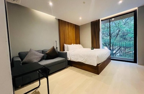 Samsen Nok Hotel | Woodstory Boutique Hotel