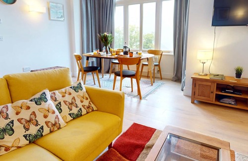 Hele Apartment | WOODY BAY FALLING WATER | 2 Bedrooms | Stunning Ocean Views | Heart of Exmoor