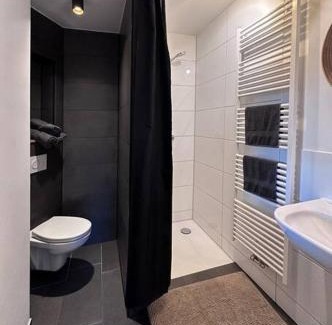 Buttelstedt Apartment | Woody Cabin