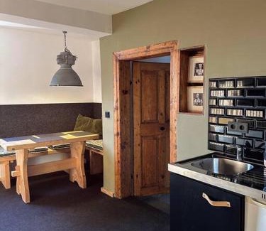 Buttelstedt Apartment | Woody Cabin