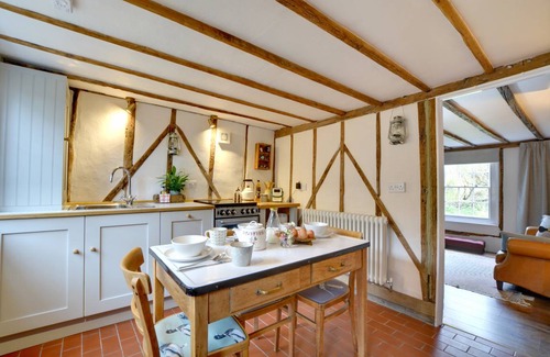 Cranbrook Cottage | Woody