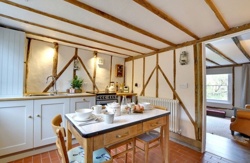 Cranbrook House | Woody - Two Bedroom House, Sleeps 3