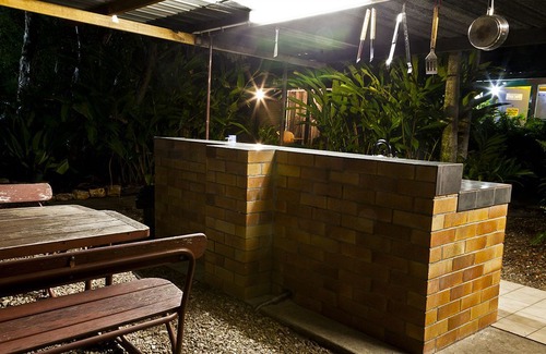 Scarness Hotel | Woolshed Eco Lodge