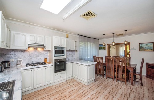 Forrestfield House | Work or Play or Weddings: Huge House, Pool, Shops & Near Airport