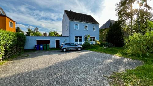 Blankenfelde-Mahlow Apartment | Work & Stay- vollausgestattet mit Garten & Parkplatz
