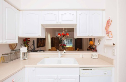 Port Orange House | Workcation in Port Orange-Near Shopping, I-95, Best Beaches! WIFI-Garage-Pool-Spa-Game Rm-Gym-More!