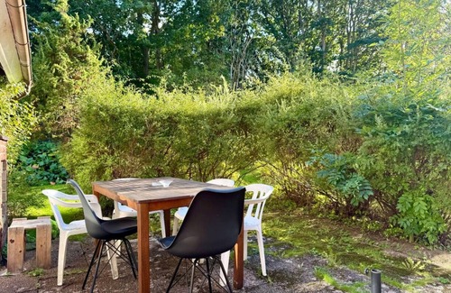 Torslanda Apartment | Worker Housing Volvo - 2 Units - 9 Beds - Parking lot