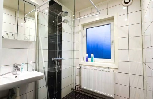 Gothenburg Apartment | Workers & Family House Near Volvo & SKF