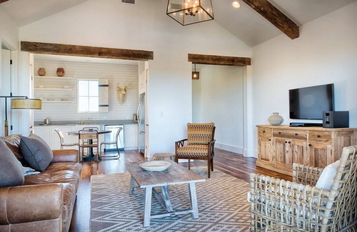 Ingram Villa | WorldMark Hunt - Stablewood Springs Villa Resort